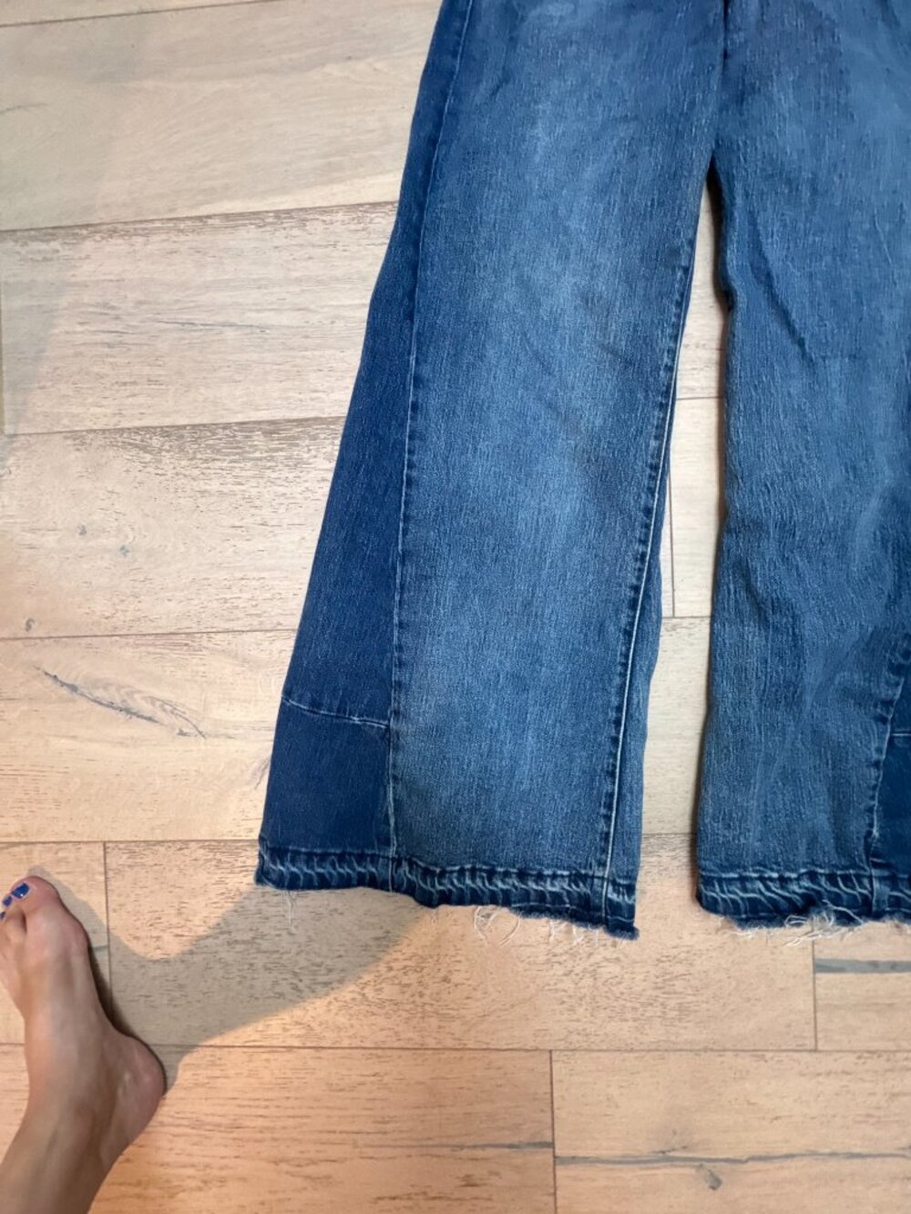 Pilcro The Darien 70s Paneled Wide-Leg Flare Jeans Anthropologie Size 29 NEW - Picture 4 of 9